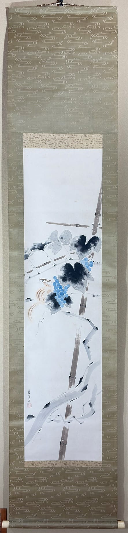 葡萄に栗鼠