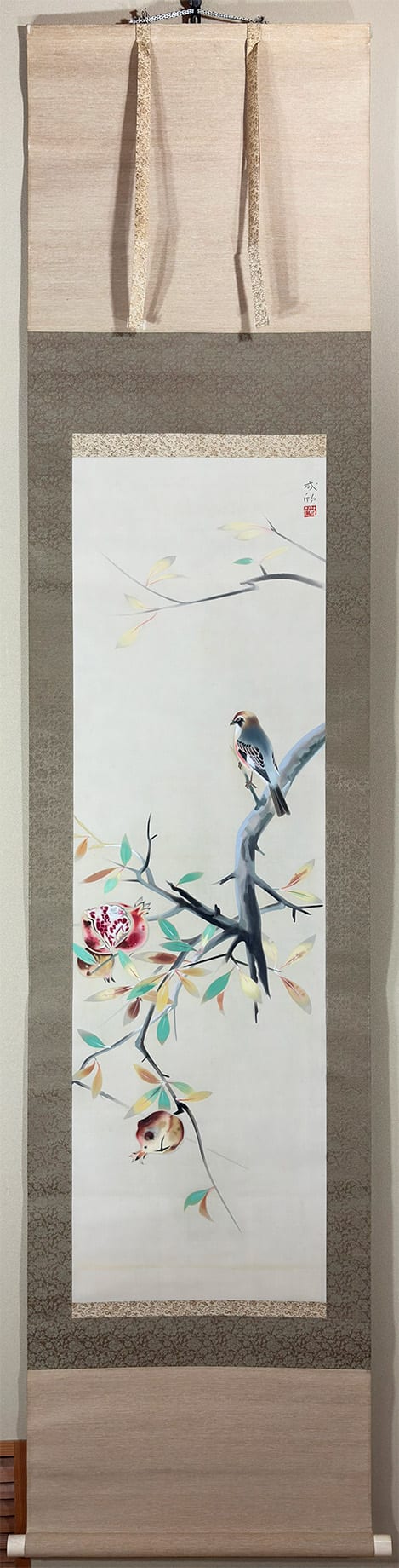 雅掛軸 舞鶴 箔遊美 箔工芸 箔絵 野口雅宝 肉筆 二曲屏風『金彩大鶴絵』| 東京書芸館公式通販