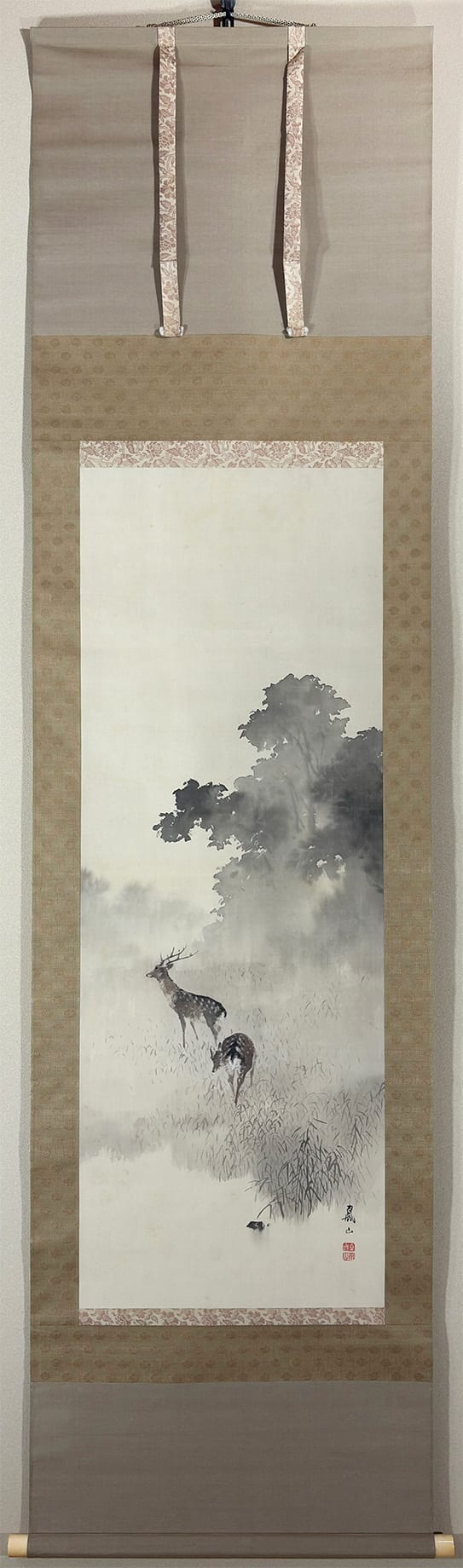 霧林遊鹿